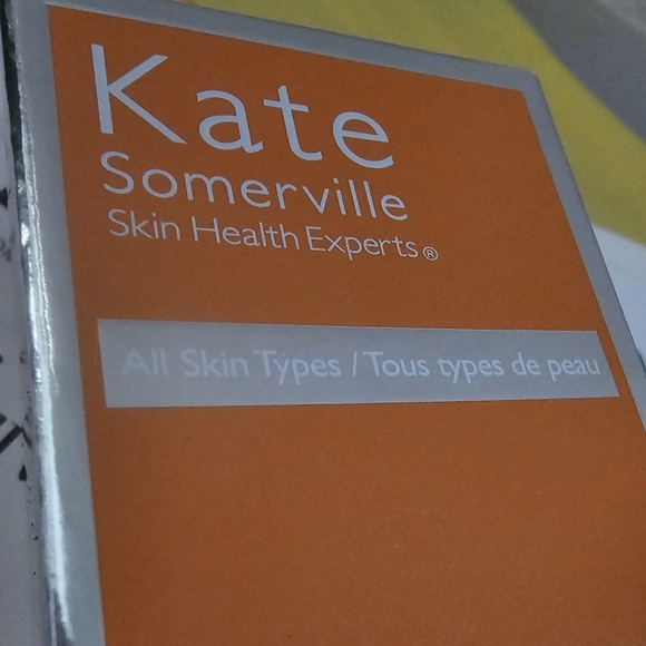 Kate Somerville Loquid Exfolikate LARGE BOTTLE - Picture 7 of 16